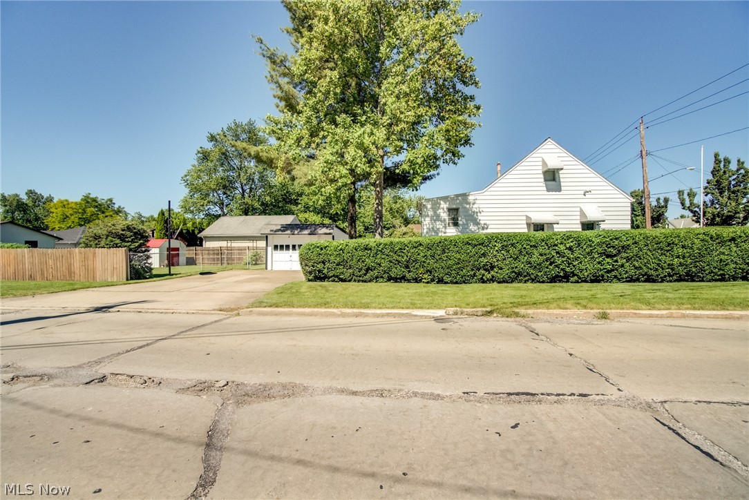 16320 Corkhill Road Maple Heights, OH 44137 - Photo 27 of 27