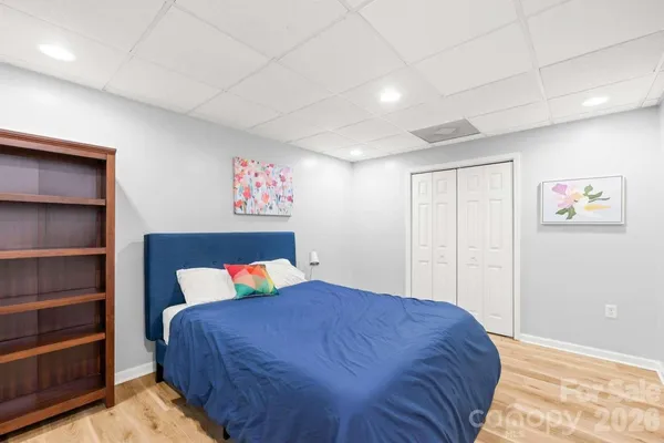 $990,000 | 4120 Lake Shore Road South, Denver, NC 28037