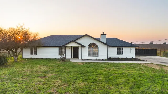 $499,900 | 5553 South Greenwood Avenue, Del Rey, CA 93616