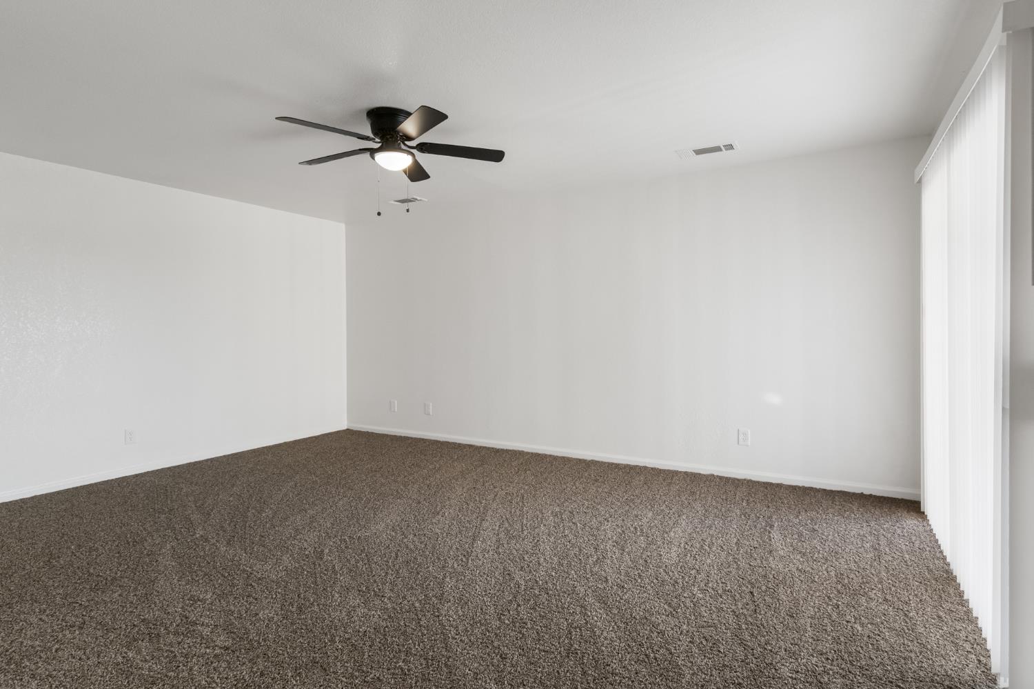 5553 South Greenwood Avenue Del Rey, CA 93616 - Photo 12 of 31