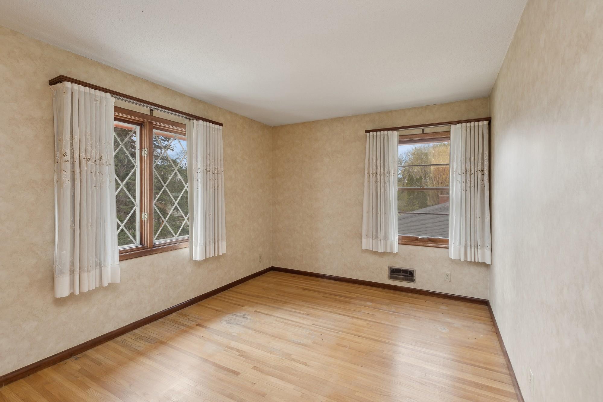 8336 Goodrich Road Bloomington, MN 55437 - Photo 11 of 21 Gallery Image 11
