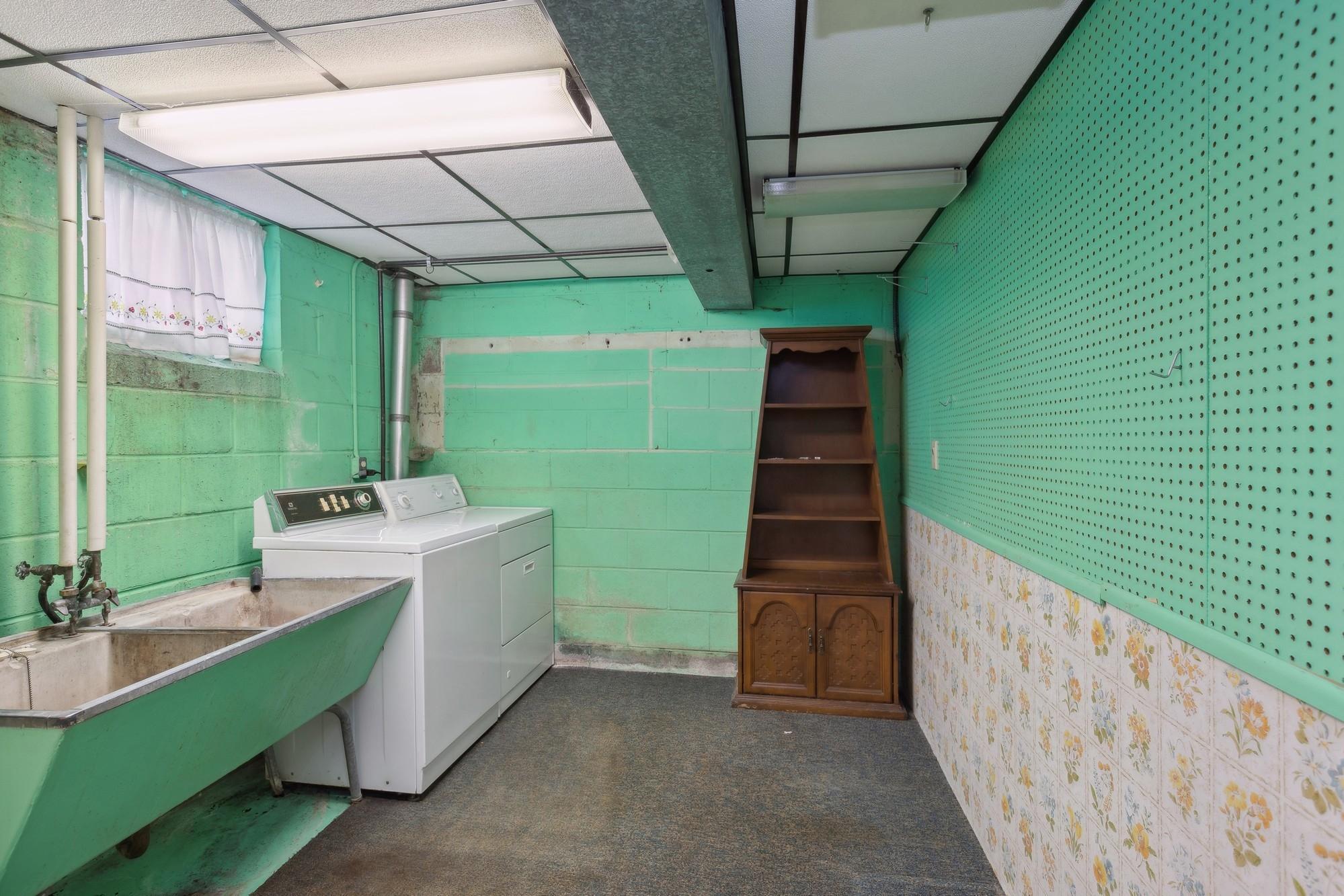 8336 Goodrich Road Bloomington, MN 55437 - Photo 17 of 21 Gallery Image 17