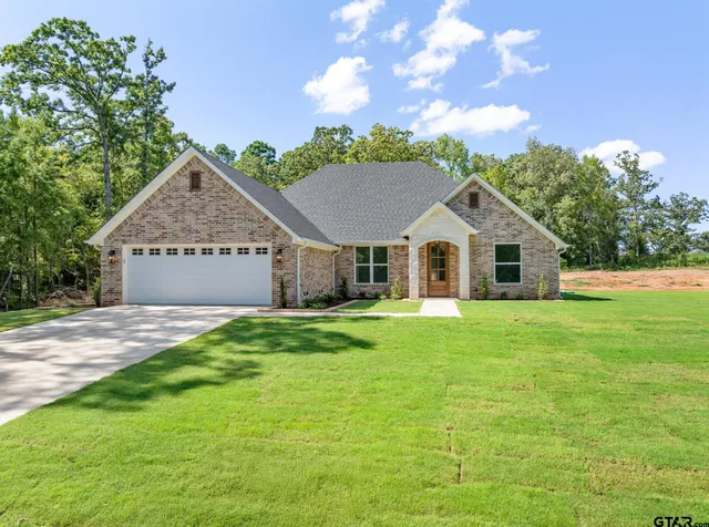 $423,000 | 15007 County Road 1198, Flint, TX 75762