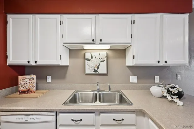 $375,000 | 844 South Joplin Circle, Aurora, CO 80017