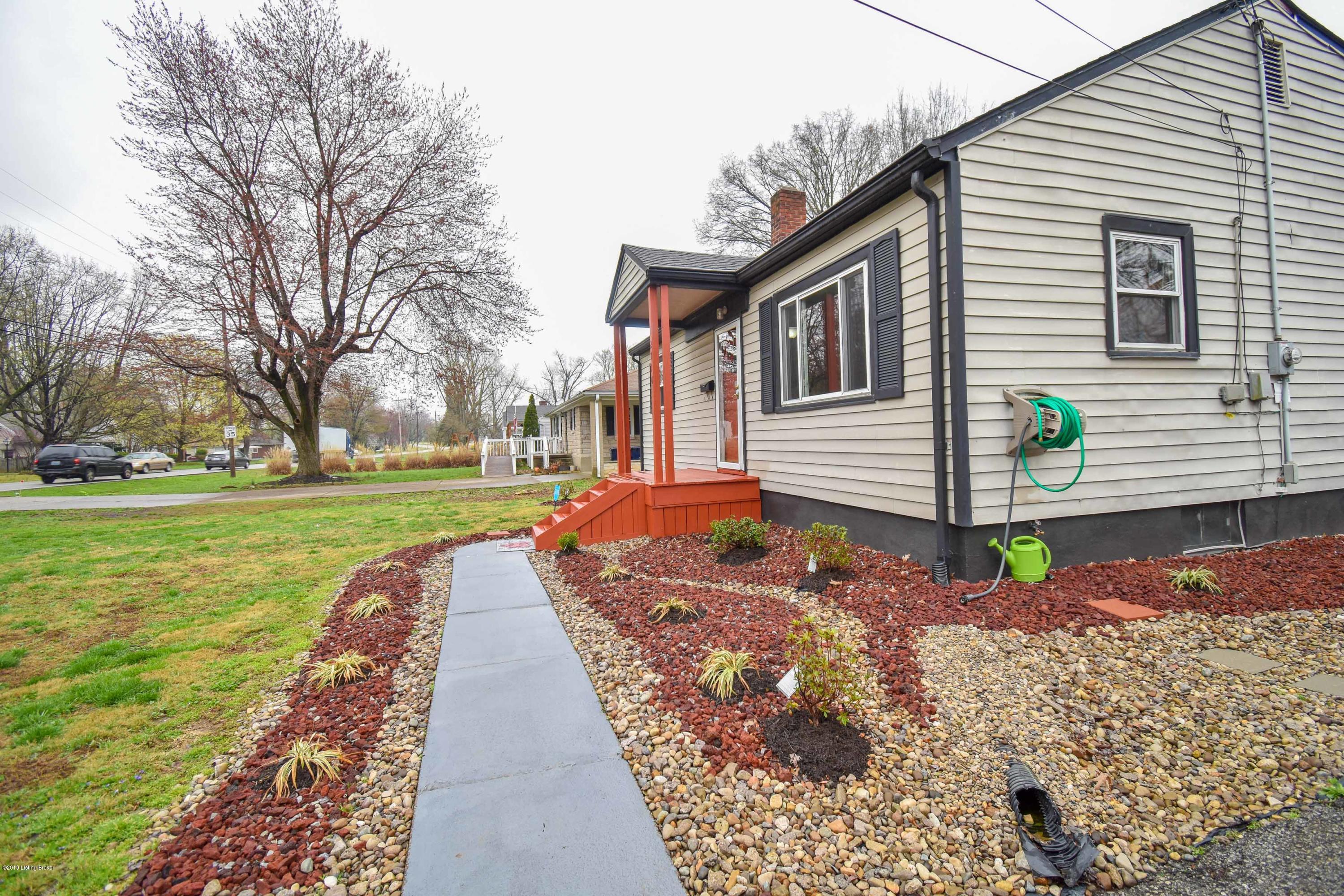 2710 Ralph Avenue Louisville, KY 40216 - Photo 4 of 44 DSC_0030-2