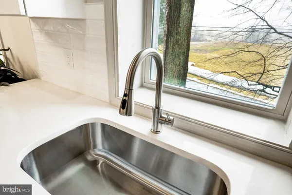 a close view of sink and tap
