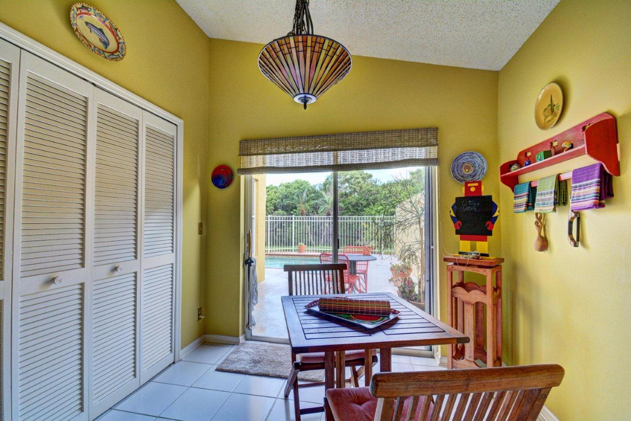 10676 Plainview Circle Boca Raton, FL 33498 - Photo 16 of 33 Breakfast Dining