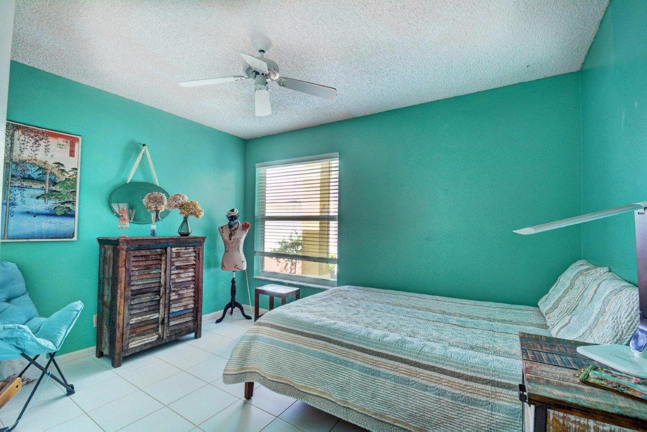 10676 Plainview Circle Boca Raton, FL 33498 - Photo 18 of 33 Bedroom 2