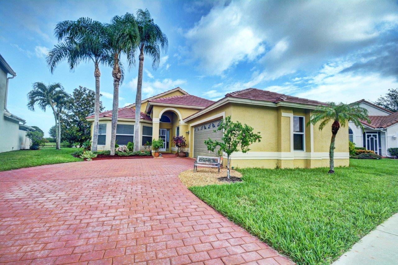 10676 Plainview Circle Boca Raton, FL 33498 - Photo 3 of 33 Front of the house