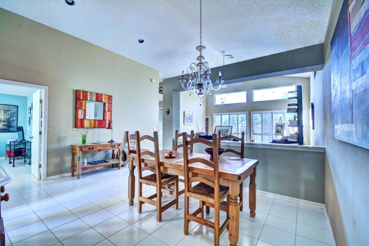 10676 Plainview Circle Boca Raton, FL 33498 - Photo 4 of 33 Formal Dining room
