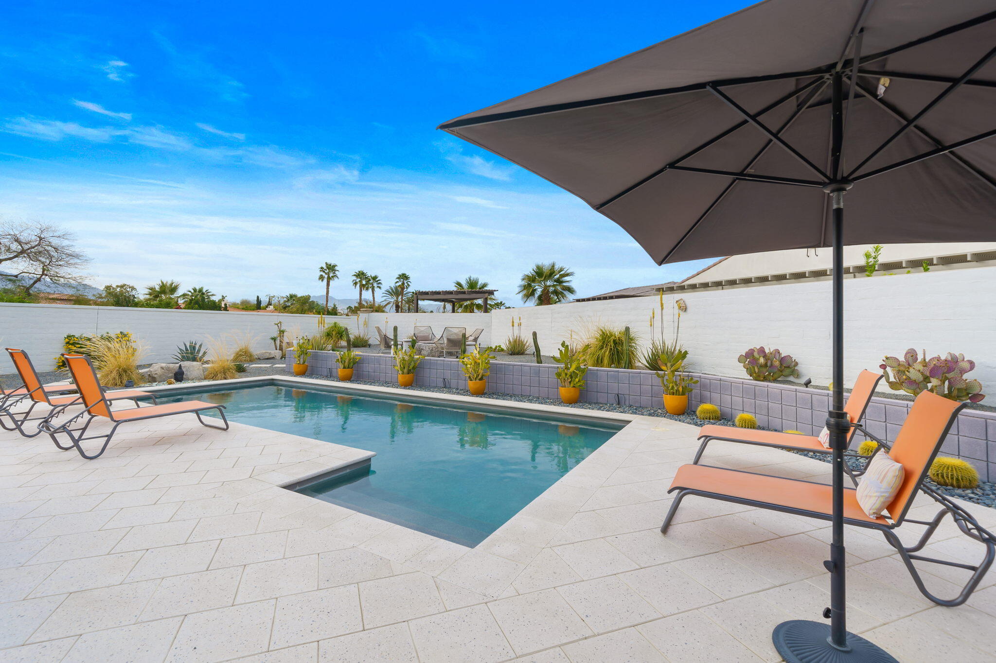 10 Port Rancho Mirage, CA 92270 - Photo 36 of 48 Salt Water Pool