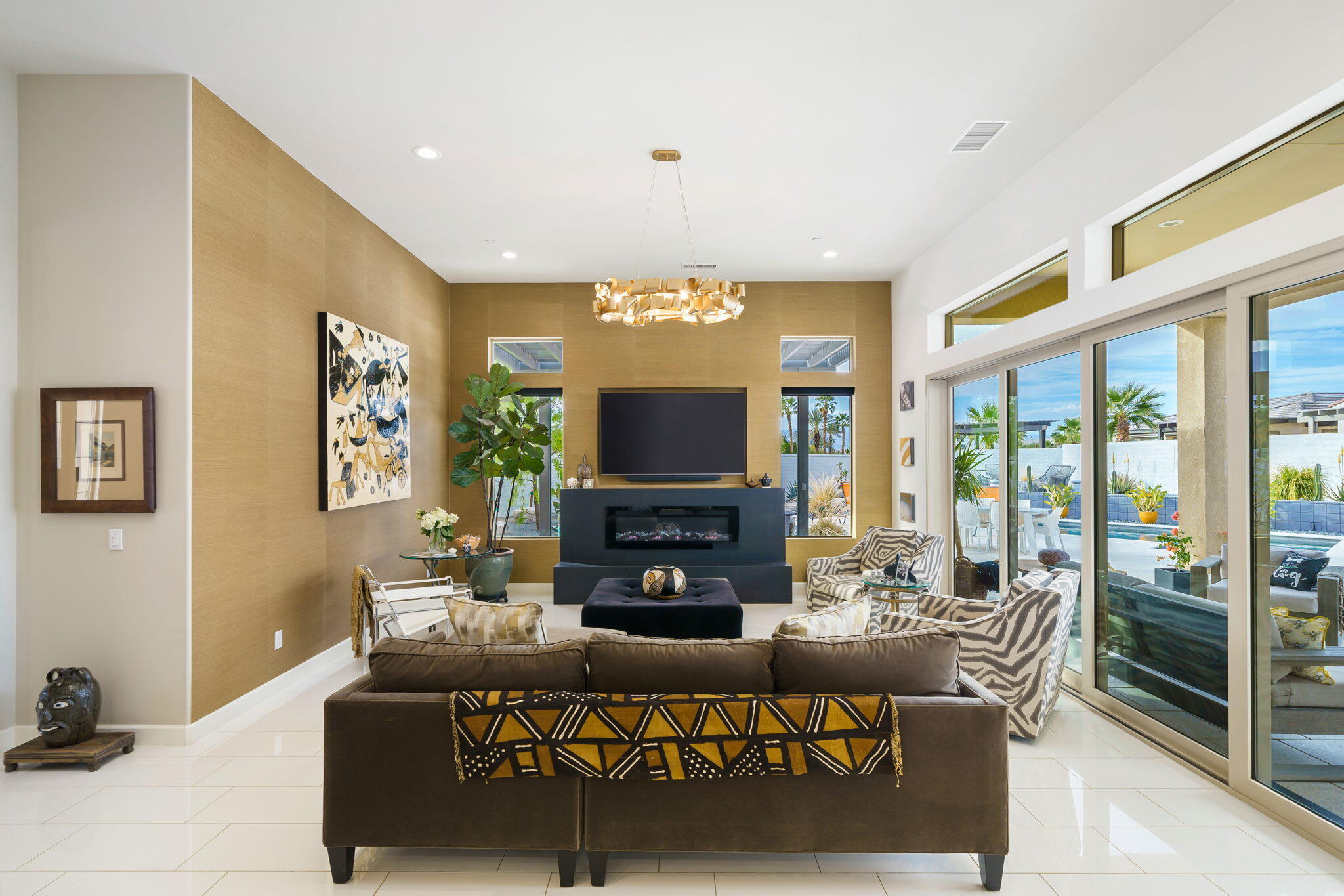 10 Port Rancho Mirage, CA 92270 - Photo 10 of 48 Living Room