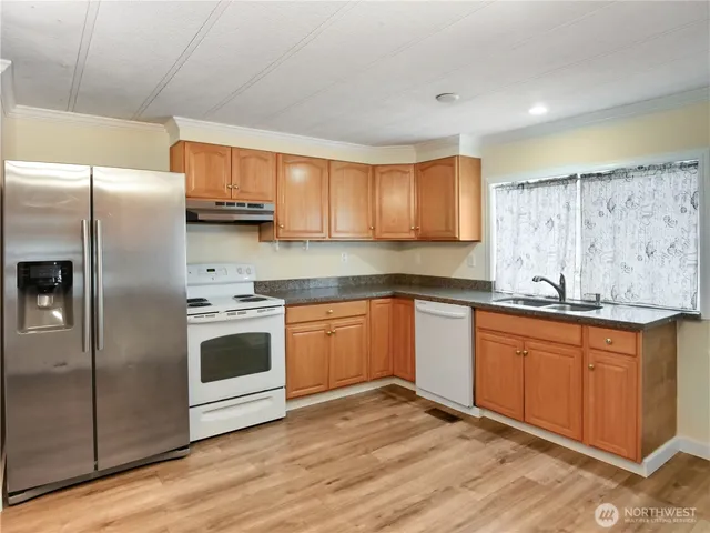 $140,000 | 415 Lakeview Road, Unit F16, Lynnwood, WA 98087