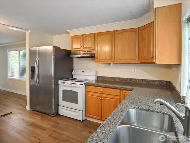 $140,000 | 415 Lakeview Road, Unit F16, Lynnwood, WA 98087