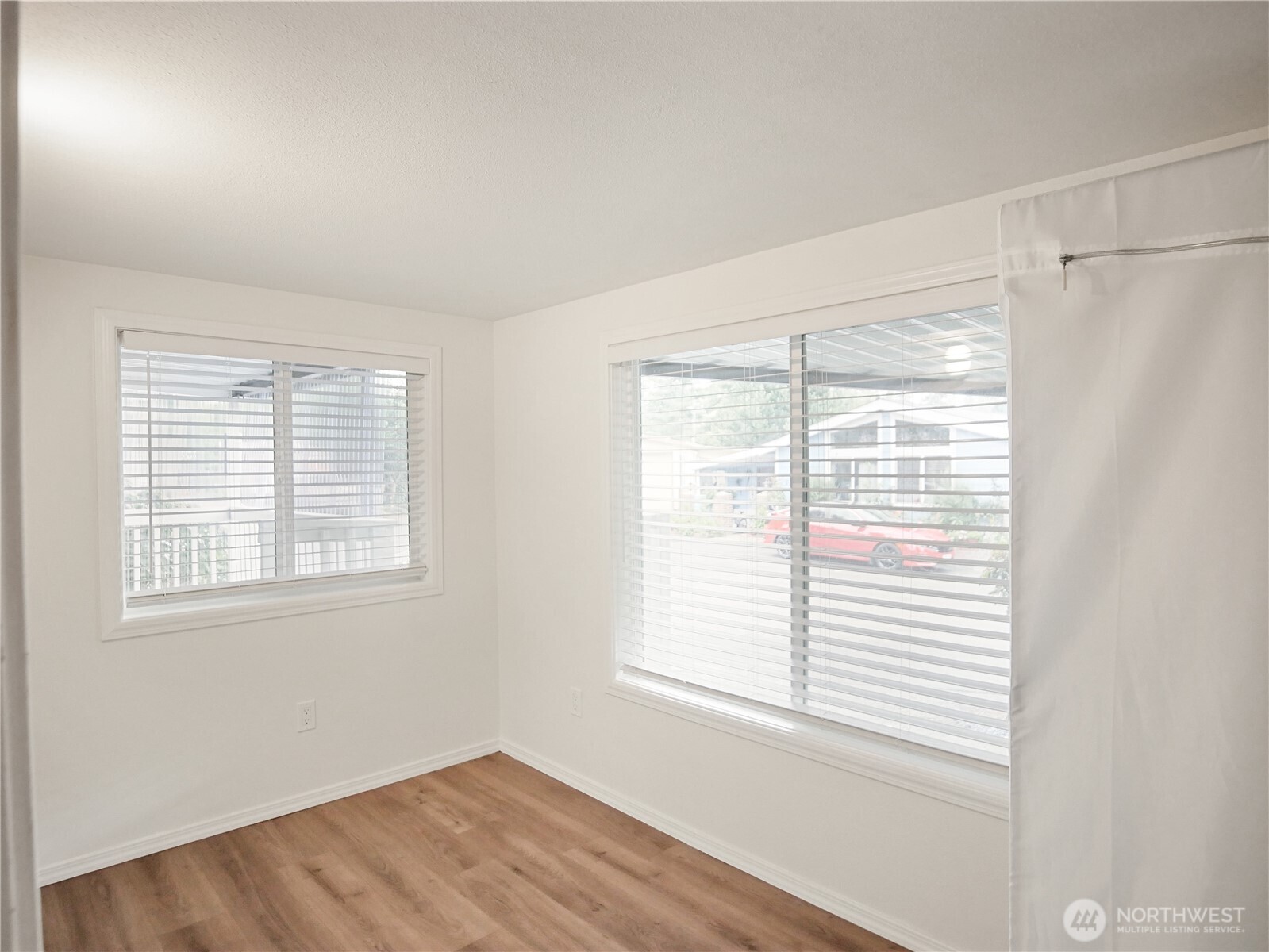 415 Lakeview Road, Unit F16 Lynnwood, WA 98087 - Photo 14 of 40 Gallery Image 14