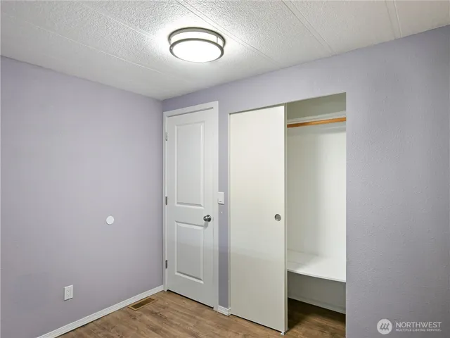 $140,000 | 415 Lakeview Road, Unit F16, Lynnwood, WA 98087