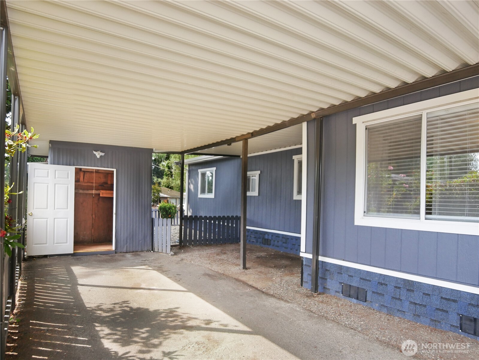 415 Lakeview Road, Unit F16 Lynnwood, WA 98087 - Photo 35 of 40 Gallery Image 35