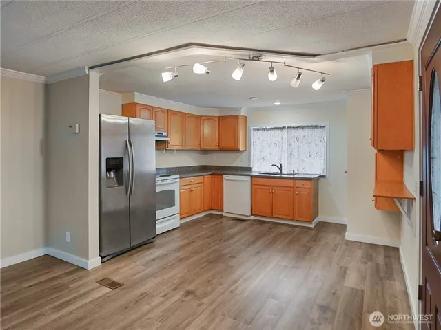 $140,000 | 415 Lakeview Road, Unit F16, Lynnwood, WA 98087