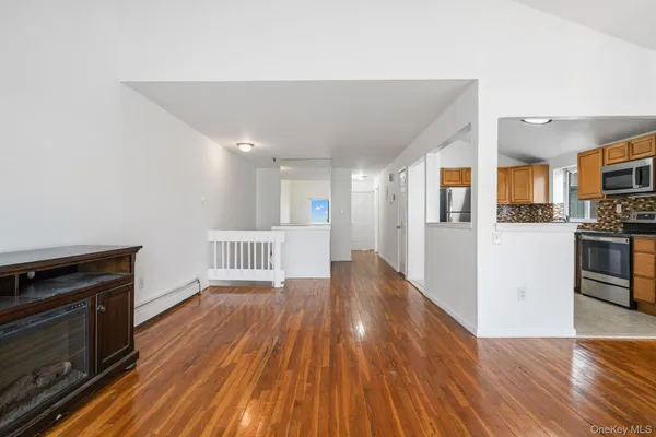 $3,500 | 1466 Shore Drive, Unit 3 | Throgs Neck