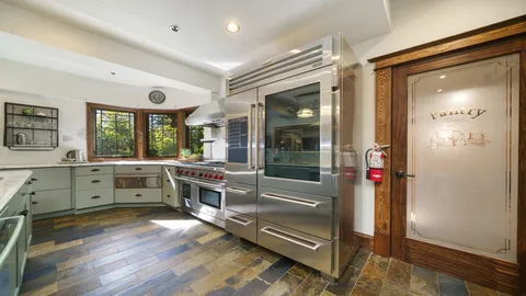 $1,300,000 | 409 North State Street, Franklin Grove, IL 61031