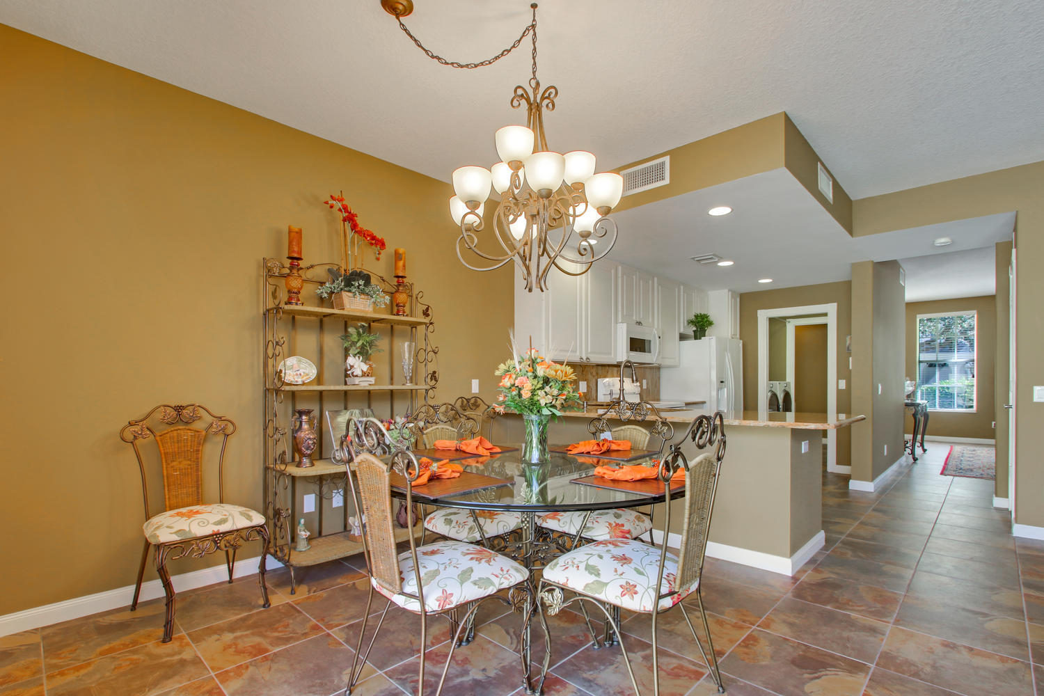 159 Promenade Way Jupiter, FL 33458 - Photo 8 of 24 Dining Area to Kitchen