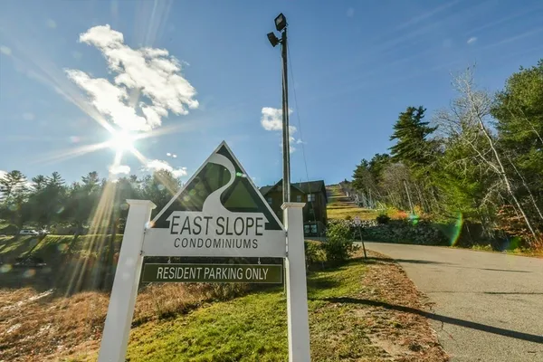 a sign that is on the side of a building