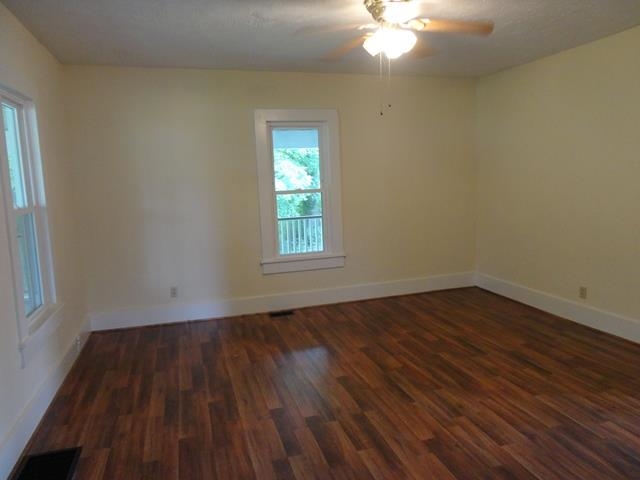 620 East Spring Street Bloomfield, IN 47424 - Photo 5 of 15 Gallery Image 5