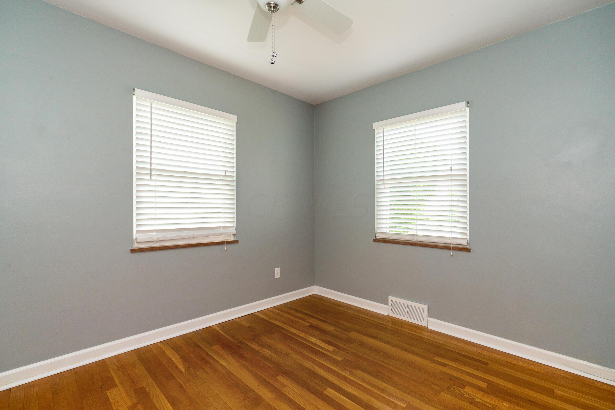 2080 Inchcliff Road Columbus, OH 43221 - Photo 19 of 34 2080 Inchcliff Rd-33