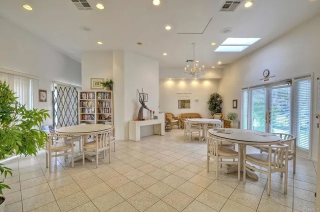 $1,099,000 | 3376 Corsica Way, Oceanside, CA 92056