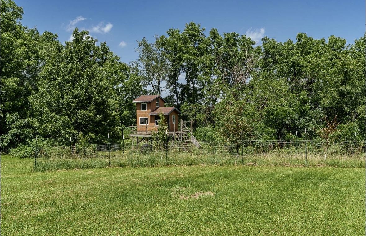 2137 West Creedy Road Beloit, WI 53511 - Photo 21 of 57