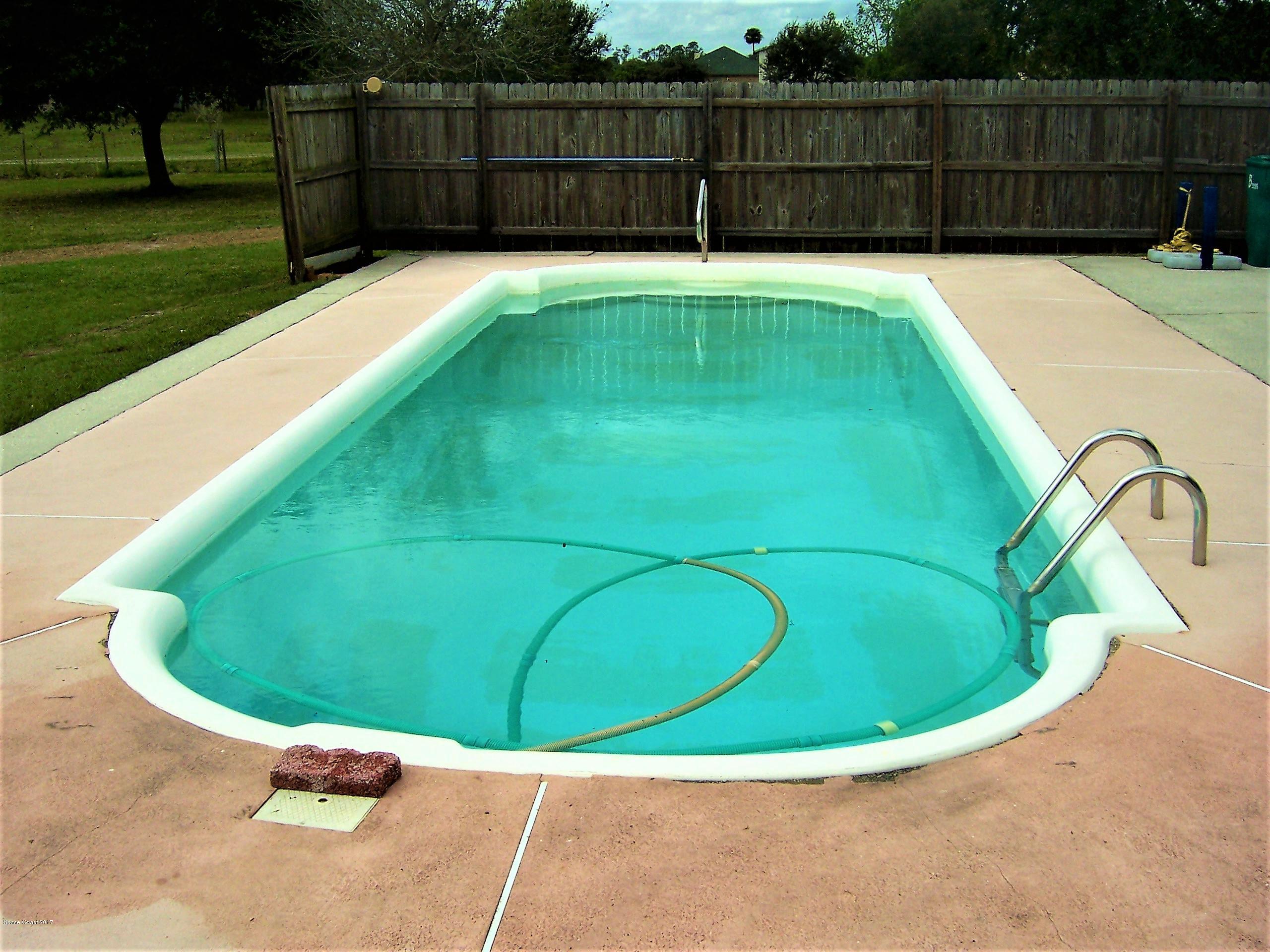 3131 Lionel Road Mims, FL 32754 - Photo 14 of 46 100_1459