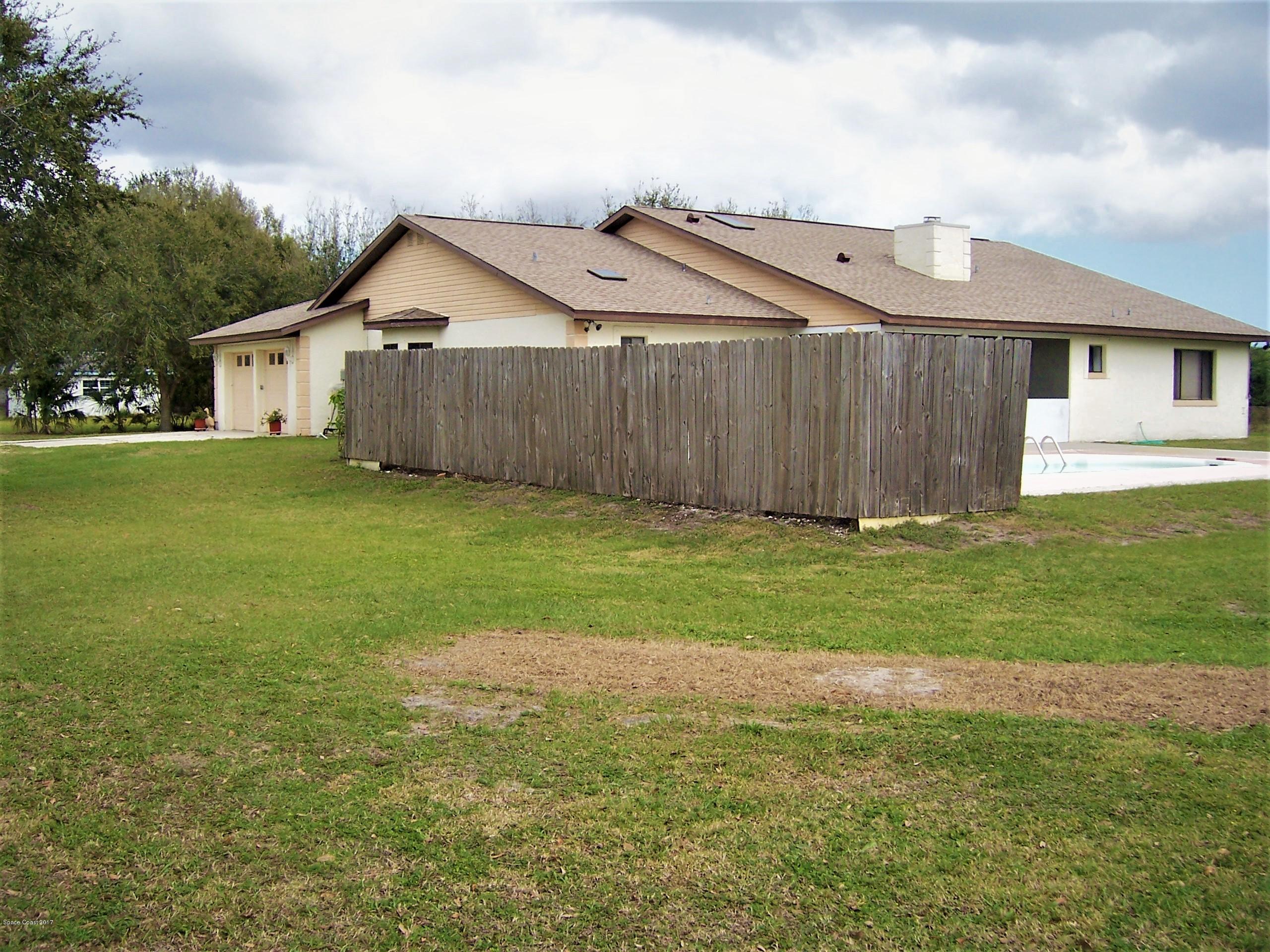 3131 Lionel Road Mims, FL 32754 - Photo 15 of 46 100_1458