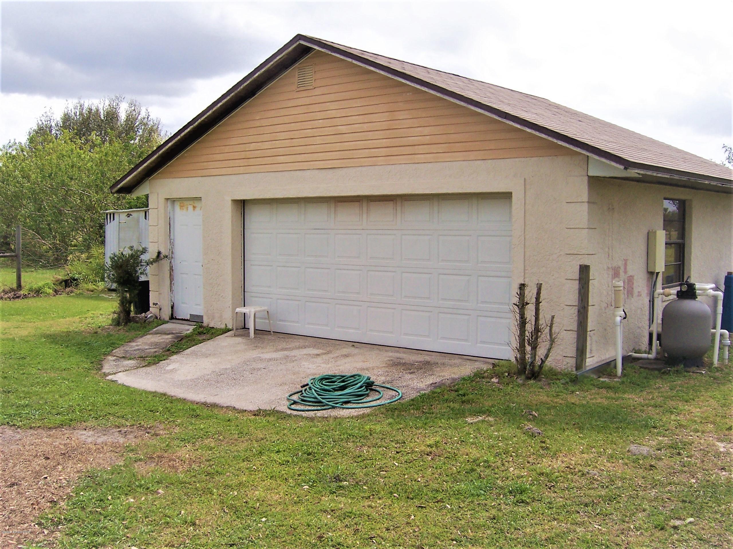 3131 Lionel Road Mims, FL 32754 - Photo 16 of 46 100_1456