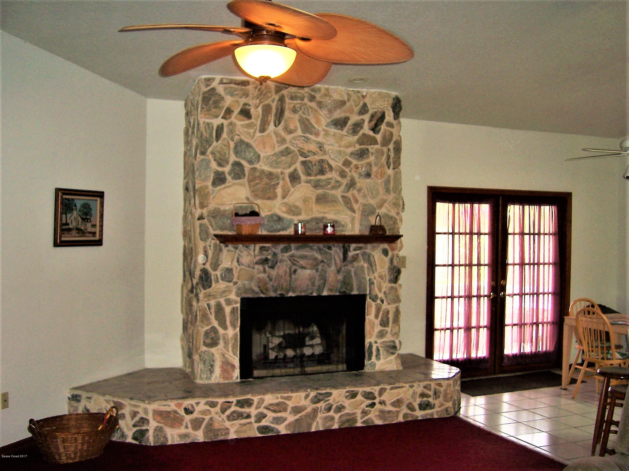 3131 Lionel Road Mims, FL 32754 - Photo 20 of 46 100_1479