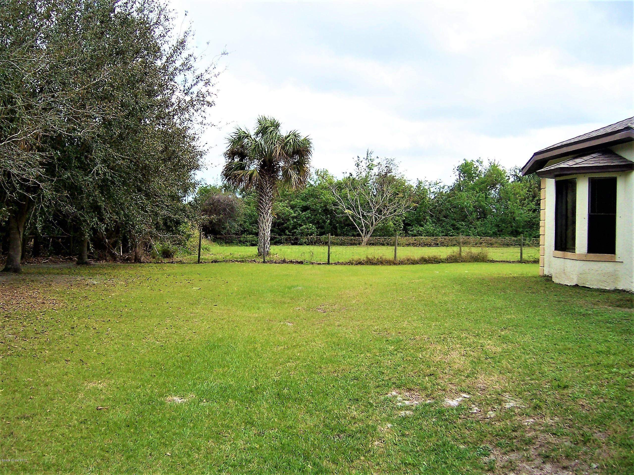 3131 Lionel Road Mims, FL 32754 - Photo 4 of 46 100_1443 (2)