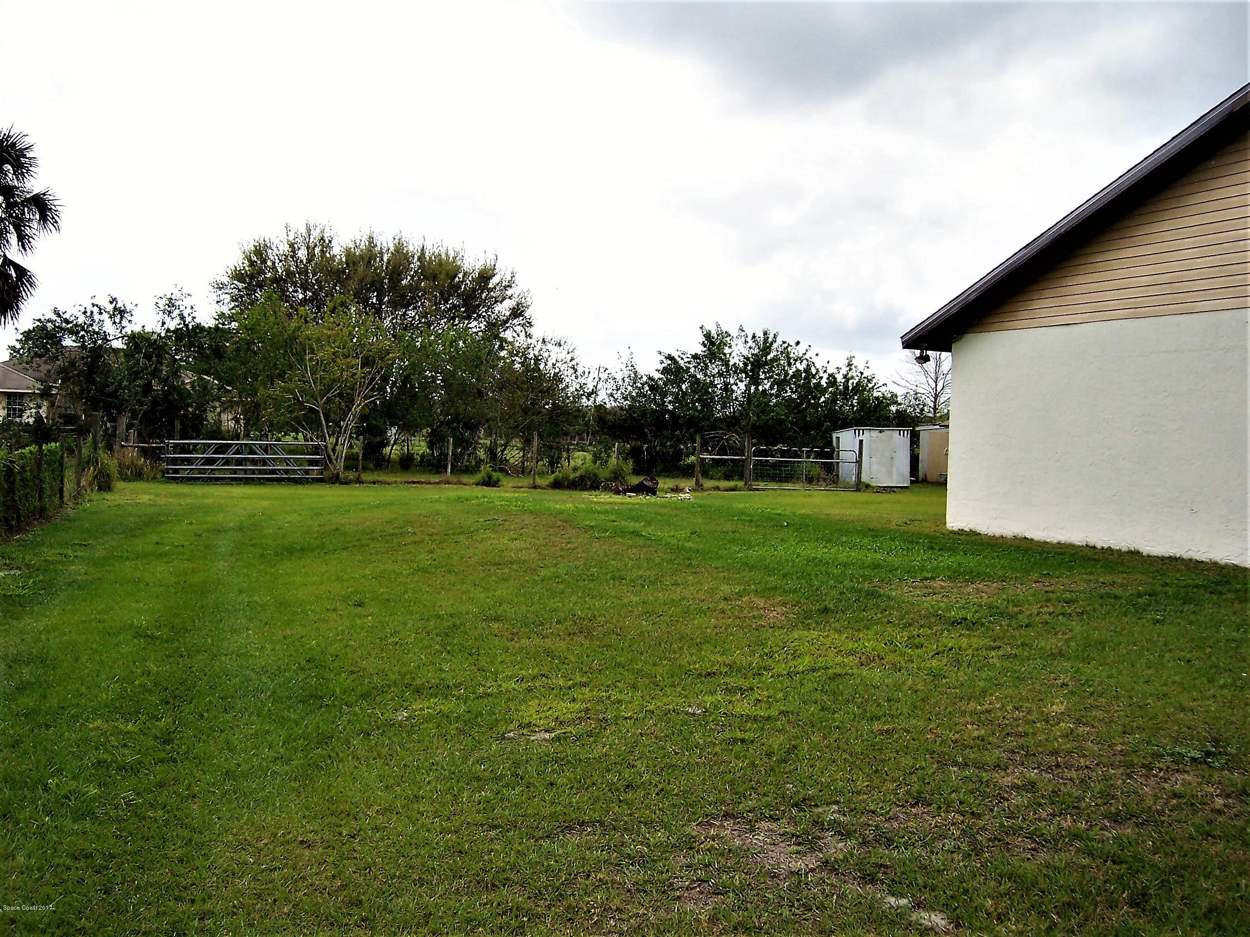 3131 Lionel Road Mims, FL 32754 - Photo 7 of 46 100_1448