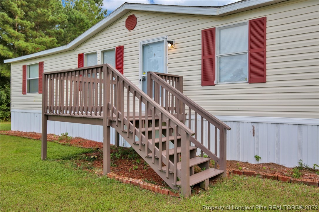 2556 Missouri Road Maxton, NC 28364 - Photo 4 of 36 Gallery Image 4