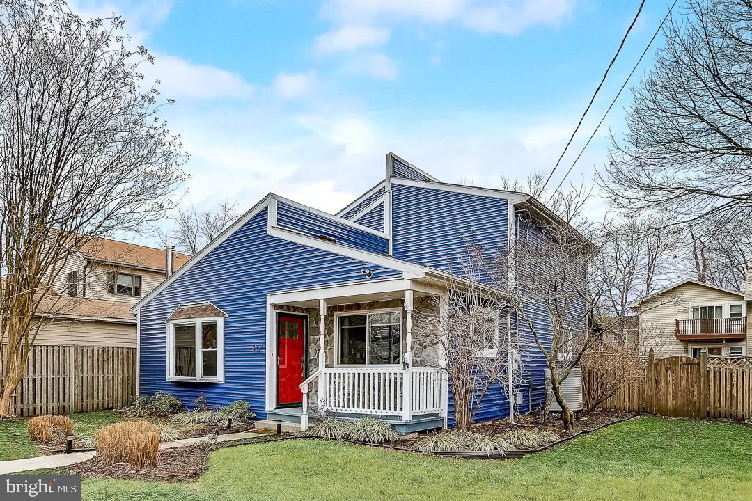 407 Bayview Drive Edgewater, MD 21037 - Photo 1 of 36