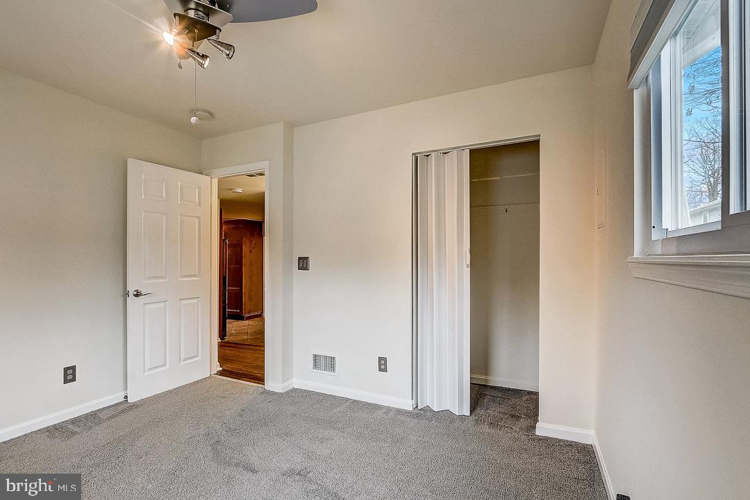 407 Bayview Drive Edgewater, MD 21037 - Photo 16 of 36