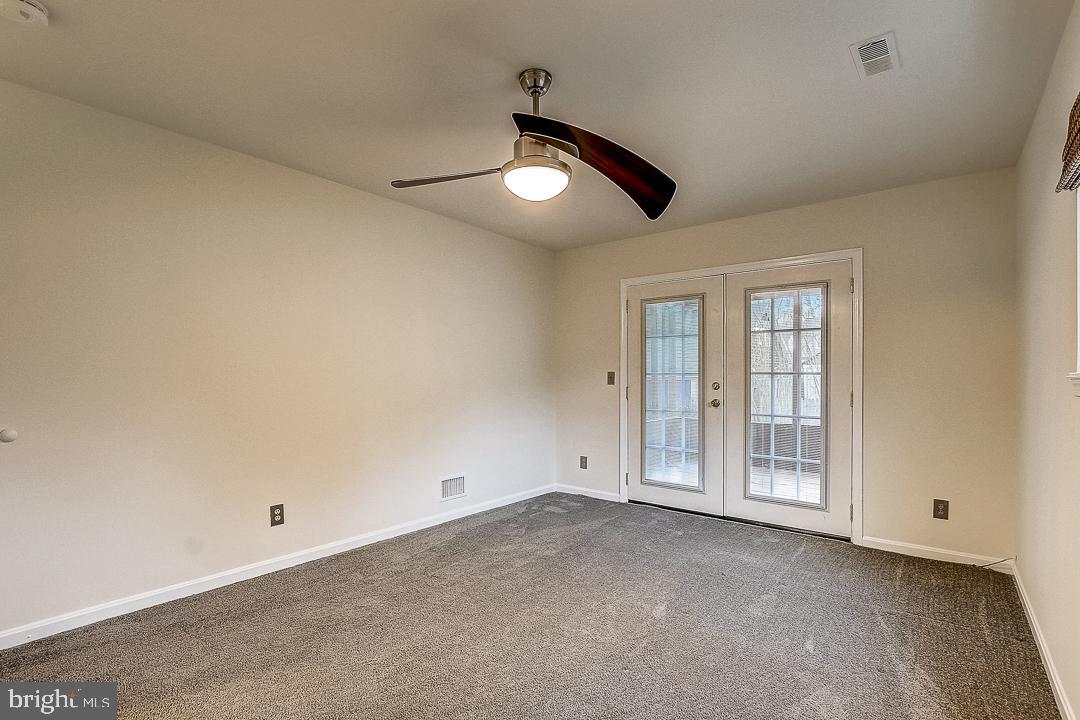 407 Bayview Drive Edgewater, MD 21037 - Photo 18 of 36