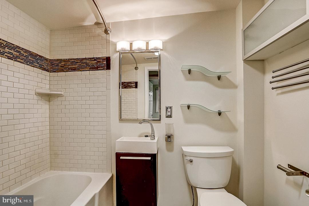 407 Bayview Drive Edgewater, MD 21037 - Photo 19 of 36