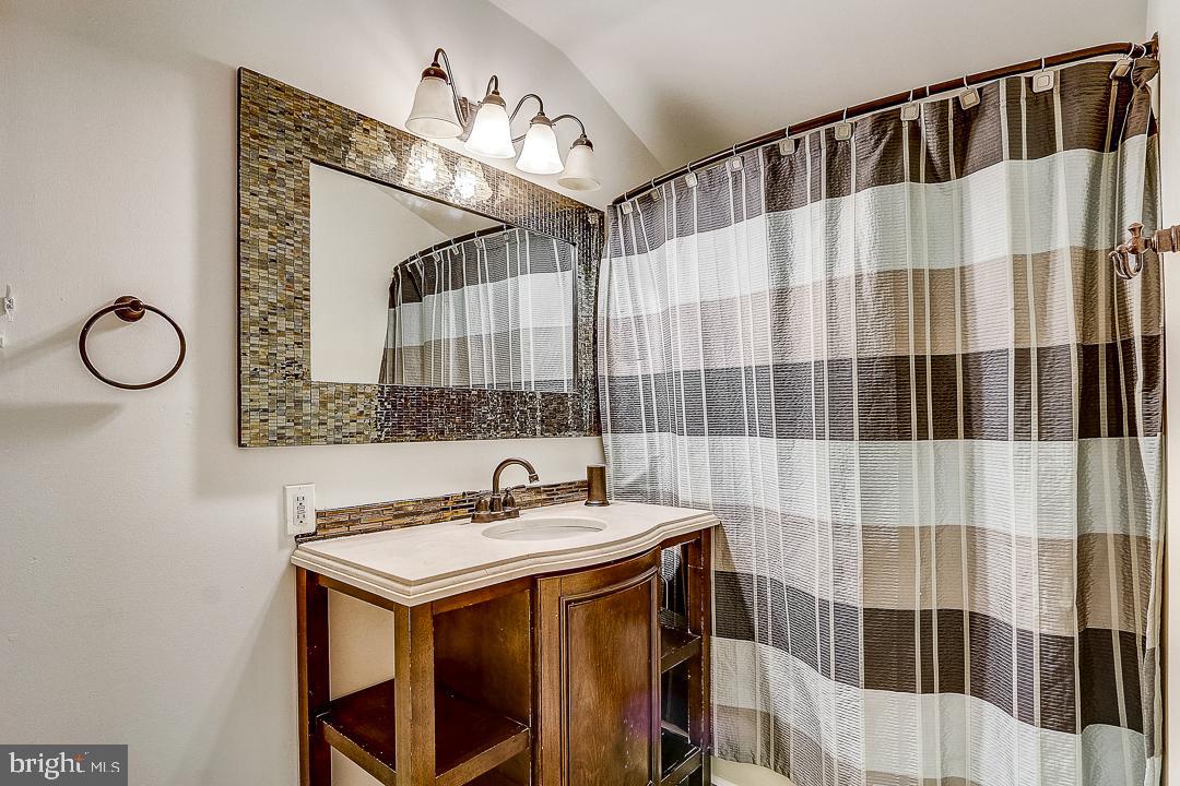 407 Bayview Drive Edgewater, MD 21037 - Photo 22 of 36