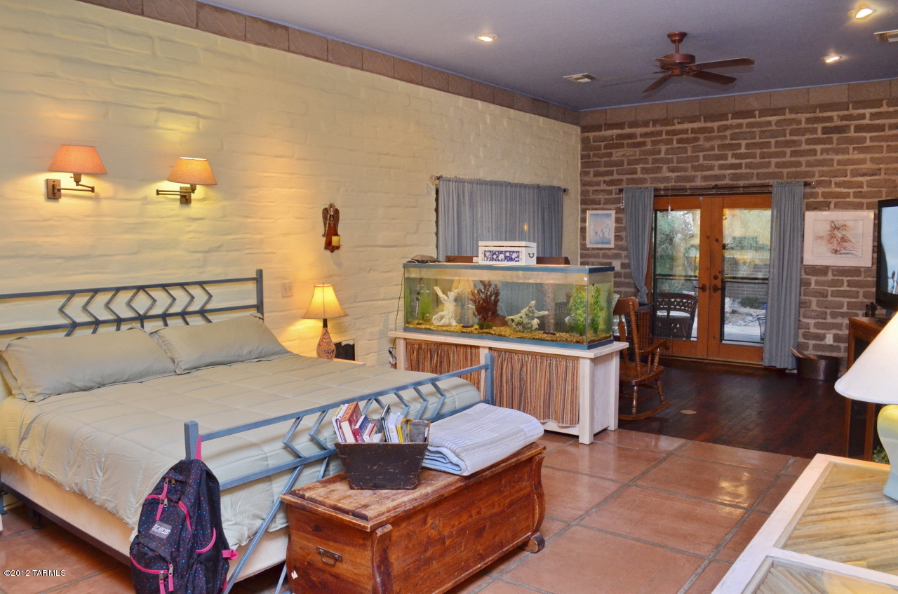 2525 West Glover Road Tucson, AZ 85742 - Photo 26 of 34