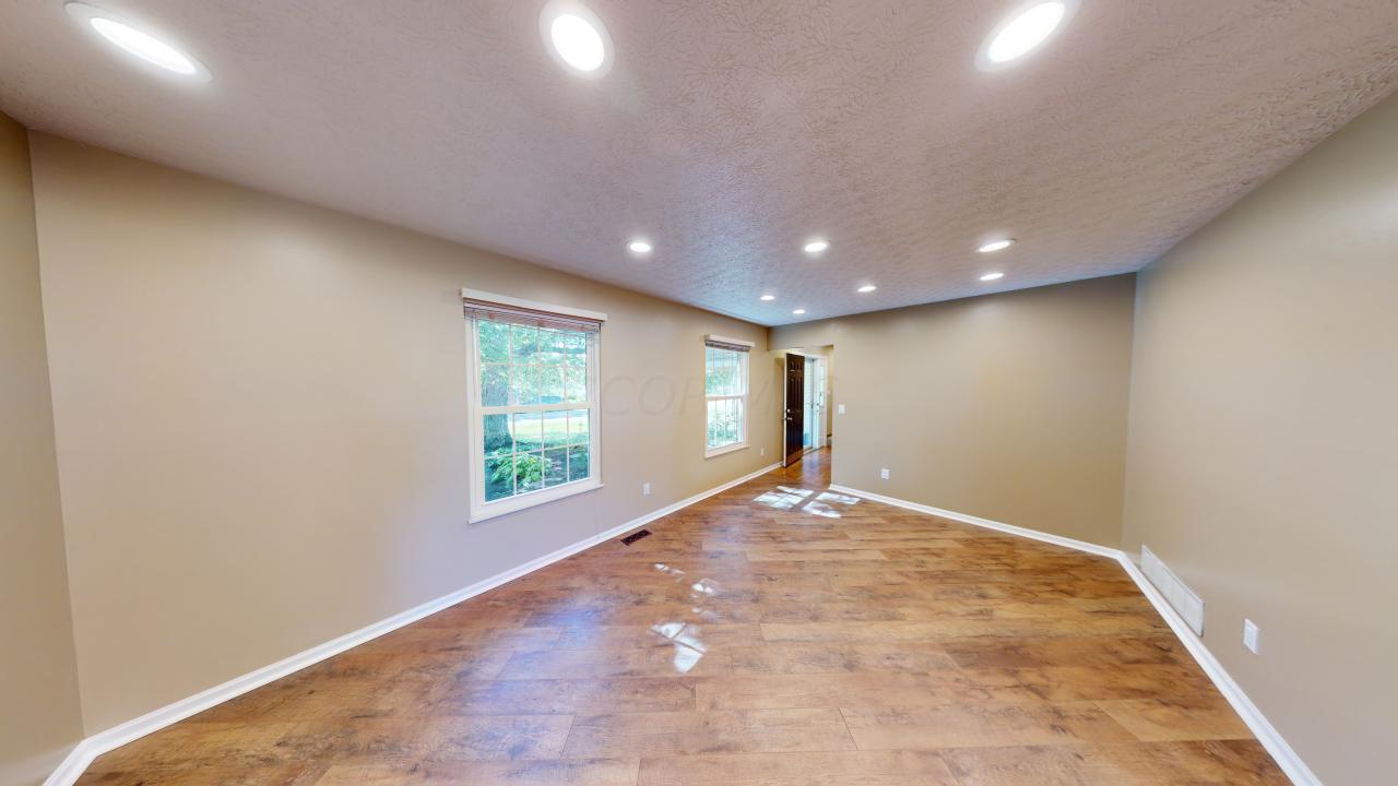 2844 Frazell Road Hilliard, OH 43026 - Photo 8 of 37 R1 (8)
