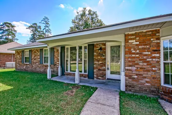 $1,875 | 308 Robin Hood Drive, Covington, LA 70433
