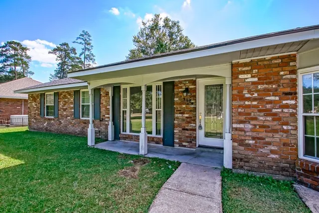 $1,875 | 308 Robin Hood Drive, Covington, LA 70433
