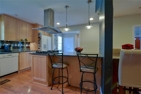 18 Hardwick Road Natick, MA 01760 - Photo 5 of 29 Gallery Image 5