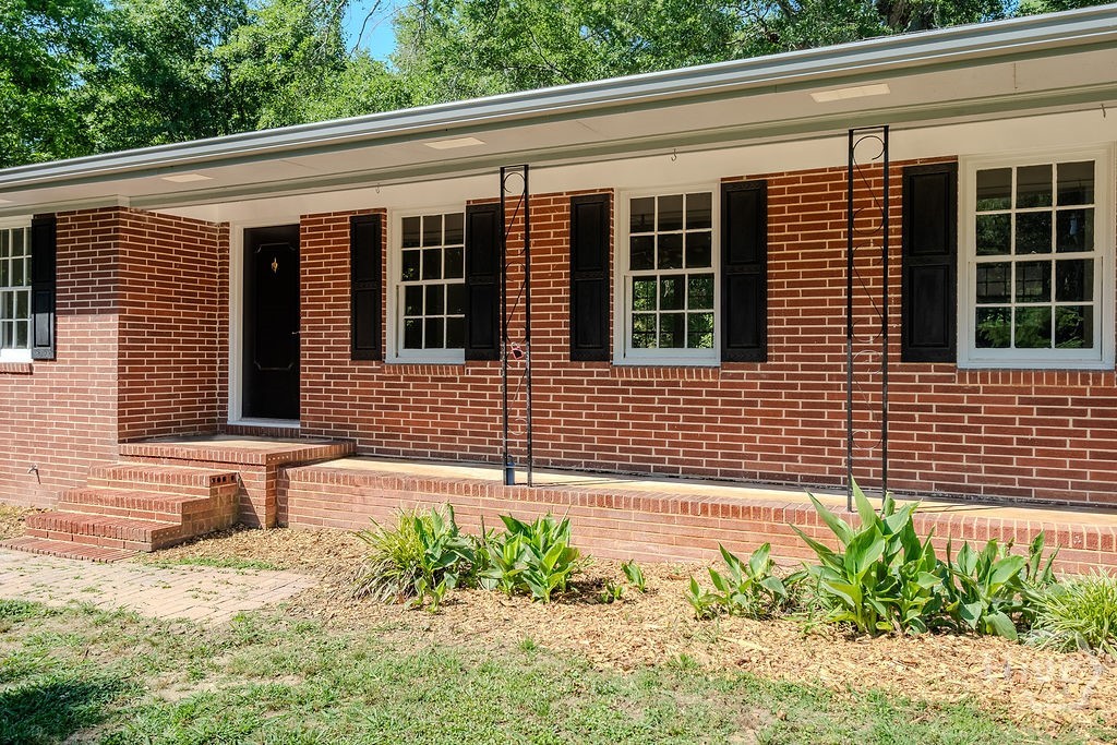 765 Glenn Carrie Road Hull, GA 30646 - Photo 3 of 29