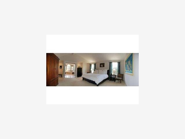 244 Merritt Road Los Altos, CA 94022 - Photo 7 of 7 Gallery Image 7