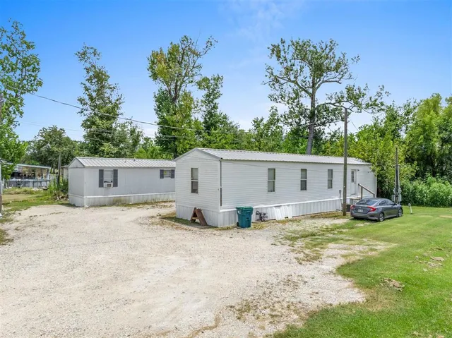 $275,000 | 1001 West Verdine Street, Sulphur, LA 70663